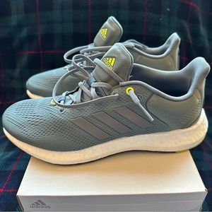 NWT adidas Pureboost 21 Men's Sneaker Size 10 GY5100
